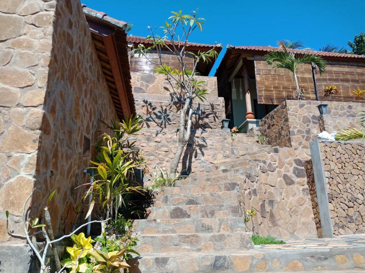 Bamboo Bali Hill Bungalows อาเม็ด ภายนอก รูปภาพ